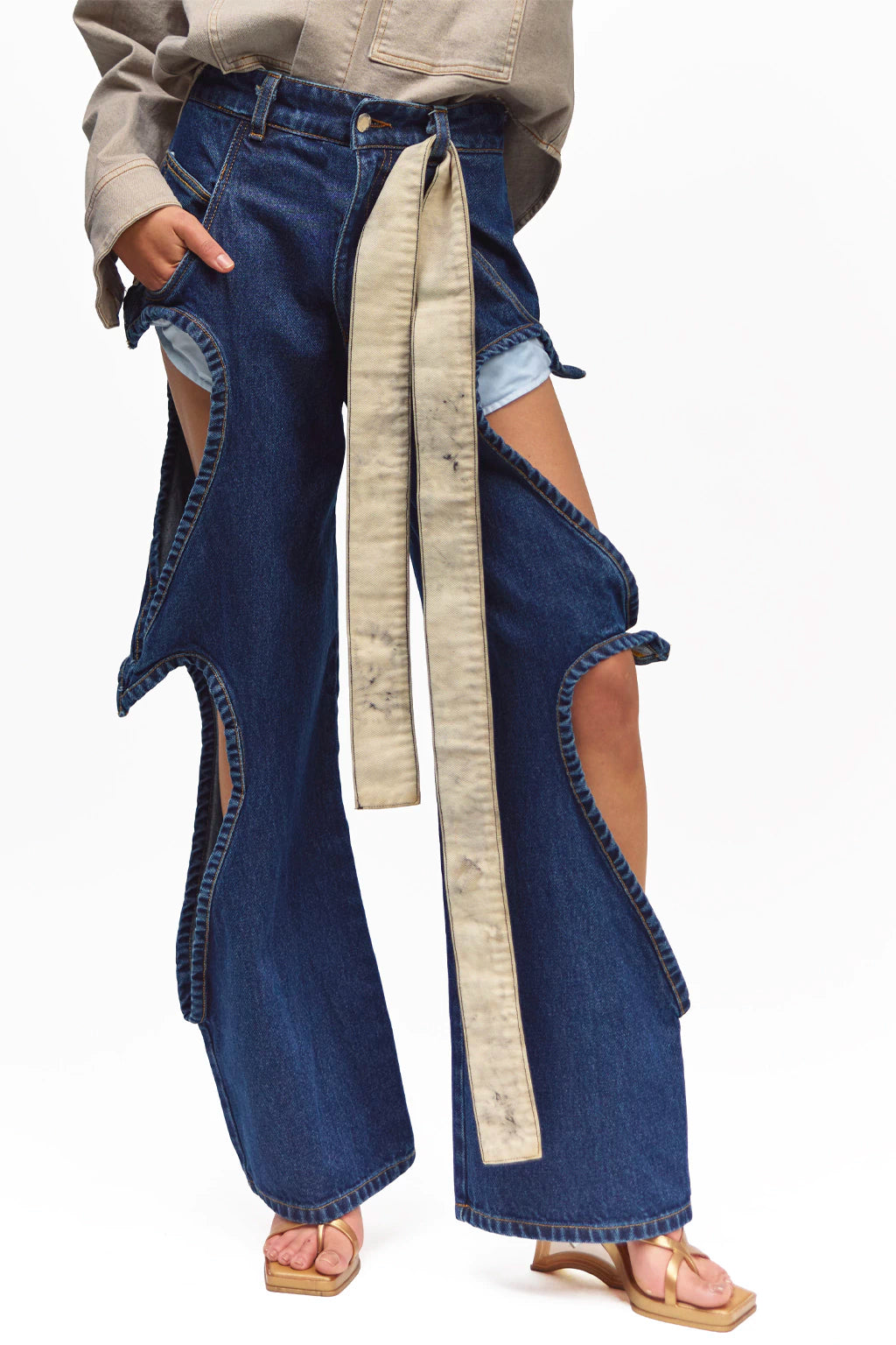 Bite Jeans® Heart in structured cotton denim with heart-shaped cut-outs and contrasting underlayer.