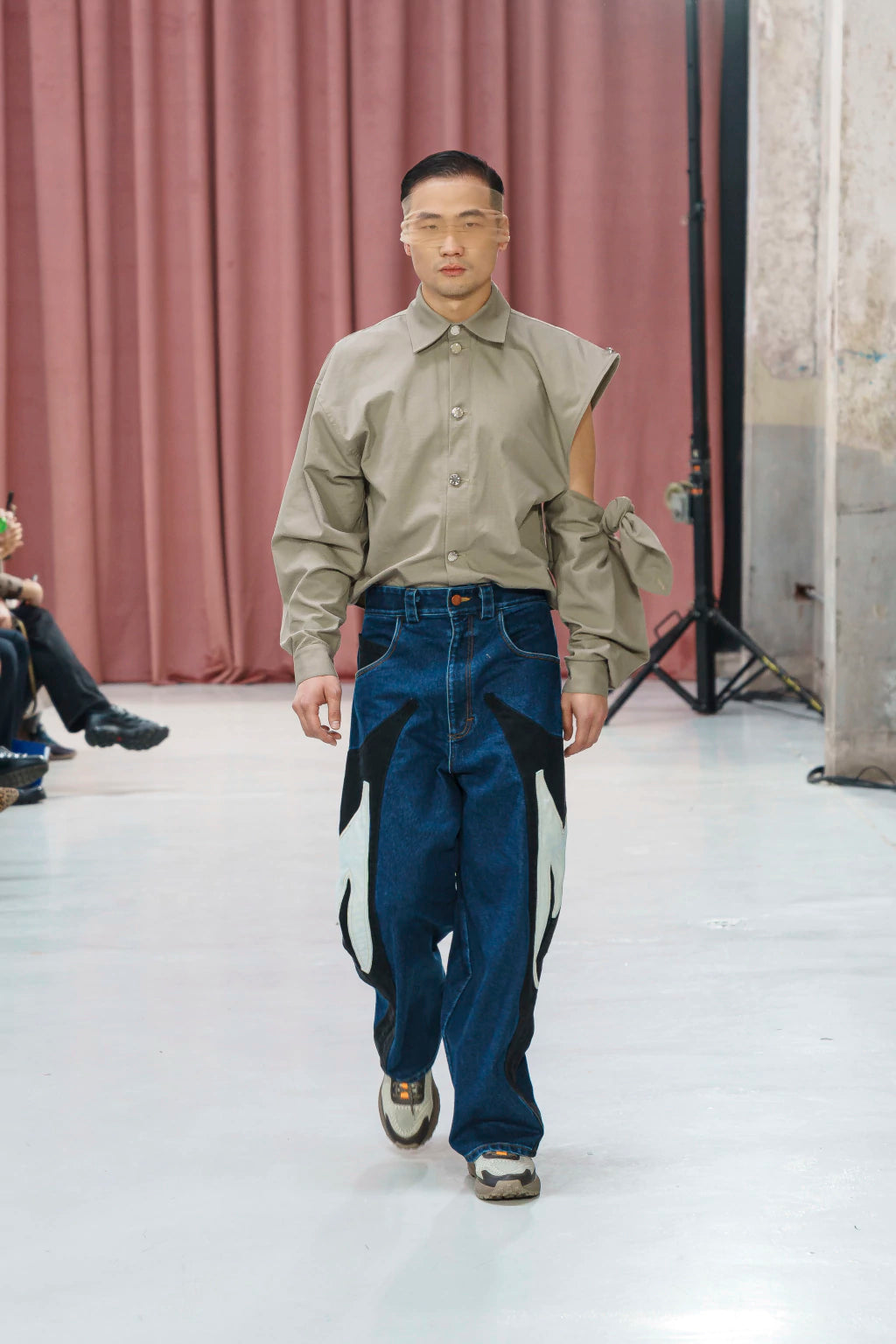MANCANDY Wide Shirt in heavyweight cotton twill with oversized silhouette.