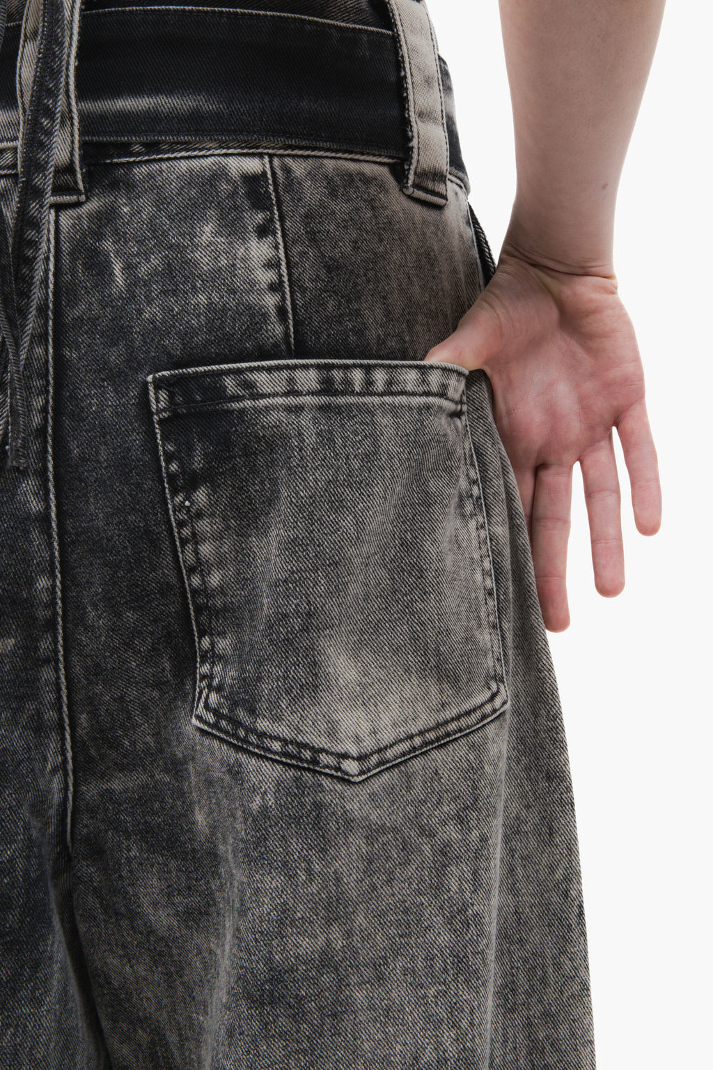 MANCANDY Ashes Wide Jeans in black acid-wash denim featuring an oversized silhouette and integrated belt.